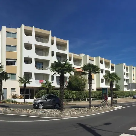 Palais Sur Mer - Au 2eme Etage - Au Coeur De La Station Apartment
